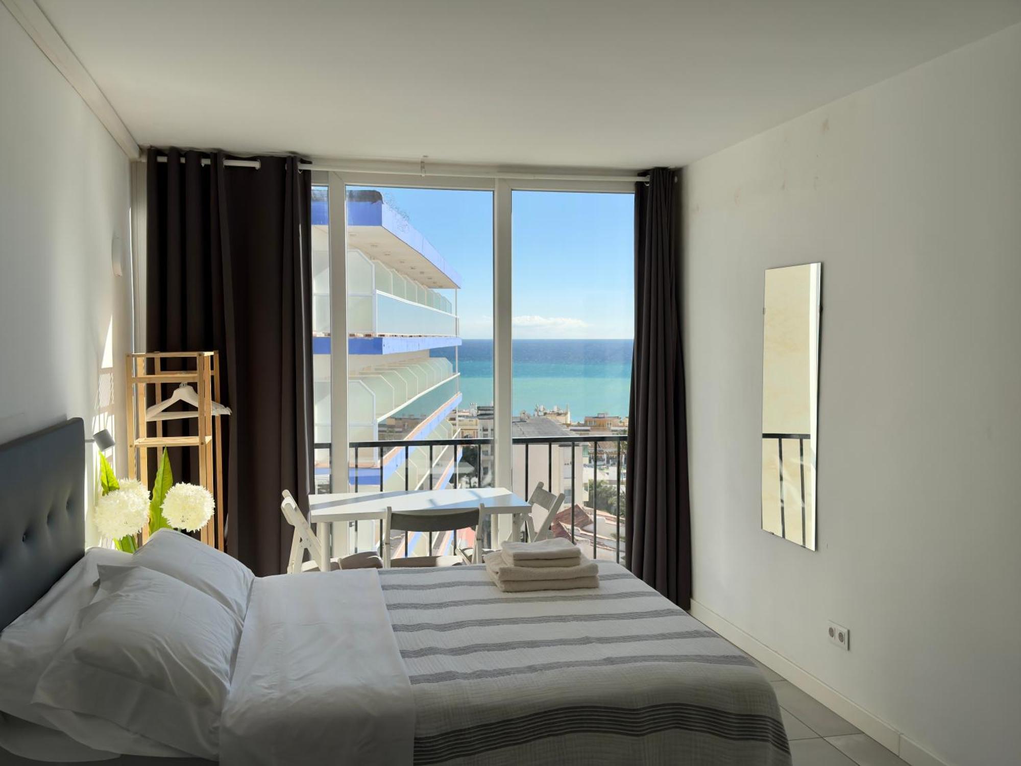 Inviting Studio With Sea View 托雷莫利诺斯 外观 照片